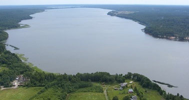 krasnogvardeyskoe-ozero.jpg